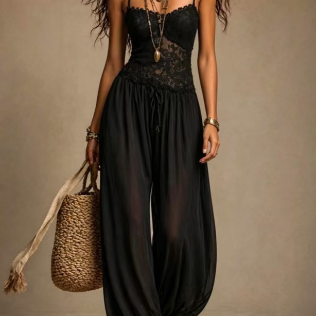 Summer Clothing Europe - Macacão Feminino Nude de Renda com
